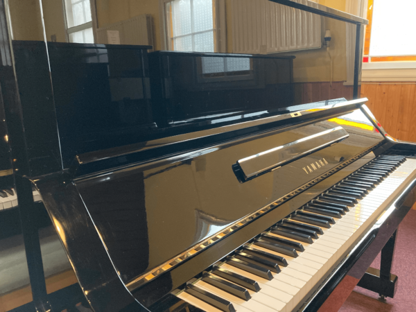 Yamaha UX - Image 2