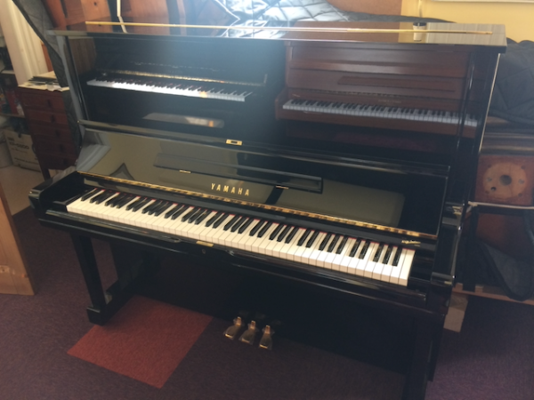 Yamaha U3