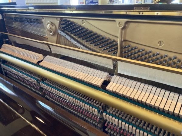 Yamaha U2 - Image 5